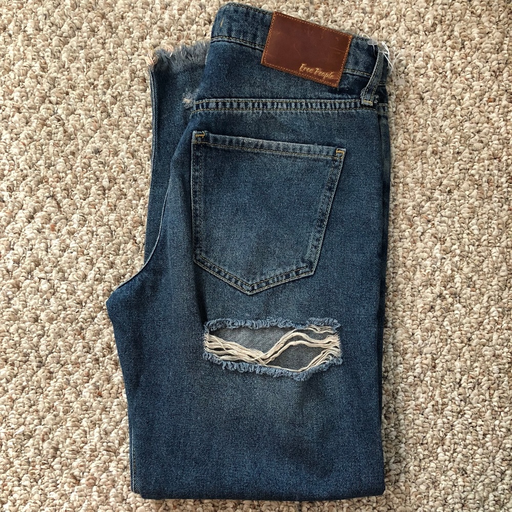 🚫SOLD🚫 NWOT Free People Tattooed Ripped Boyfriend Jean 25 - Picture 5 of 5